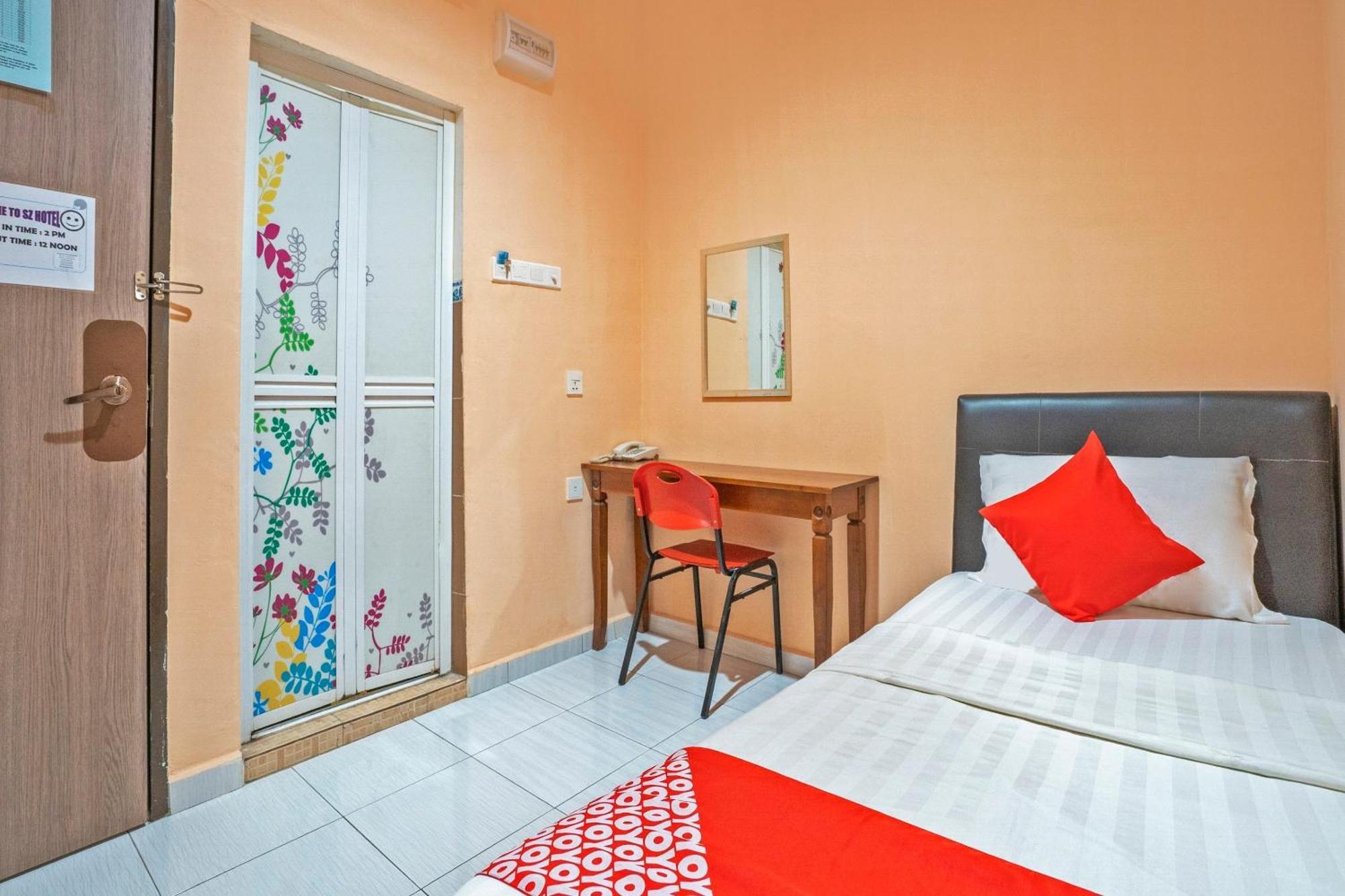 לומוט Sz Hotel מראה חיצוני תמונה