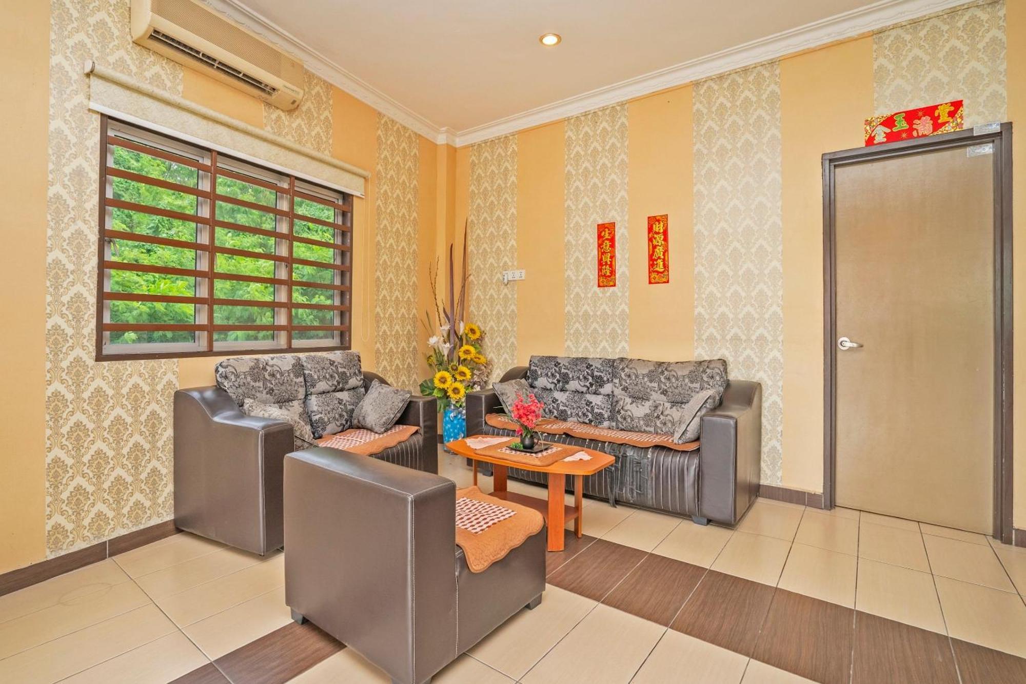 לומוט Sz Hotel מראה חיצוני תמונה